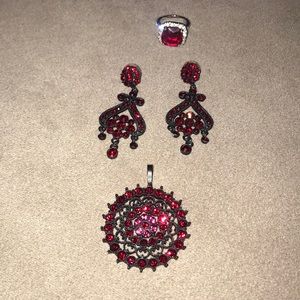 Earrings, pendant, ring set